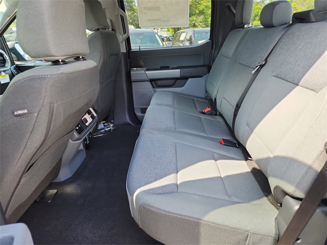 2025 Ford F-150 Lightning XLT photo 15