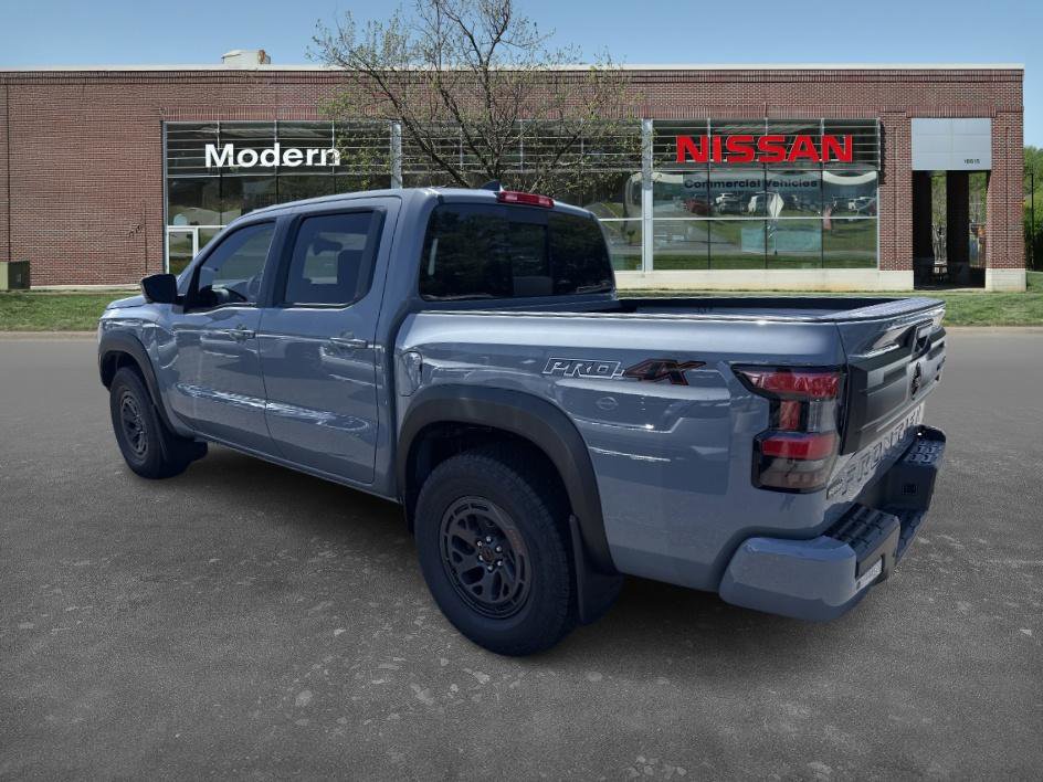 2025 Nissan Frontier PRO-4X photo 2