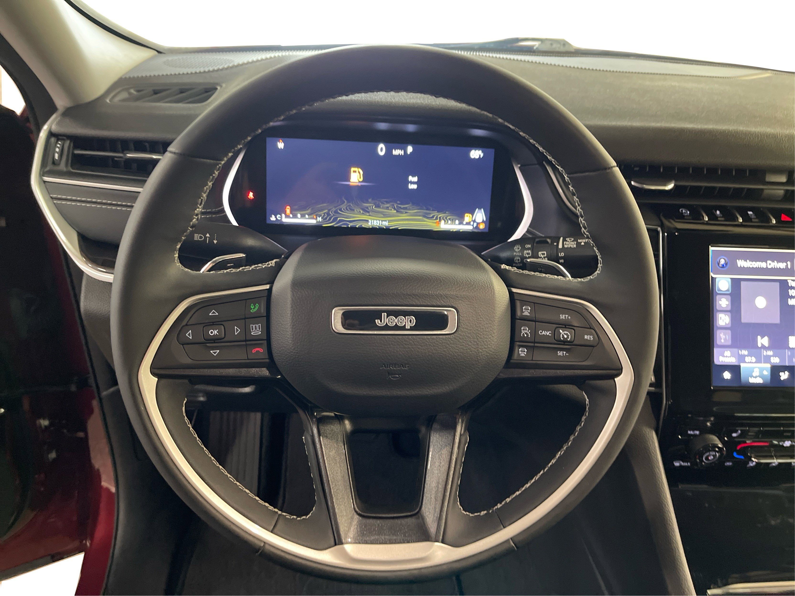 2023 Jeep Cherokee Laredo photo 16