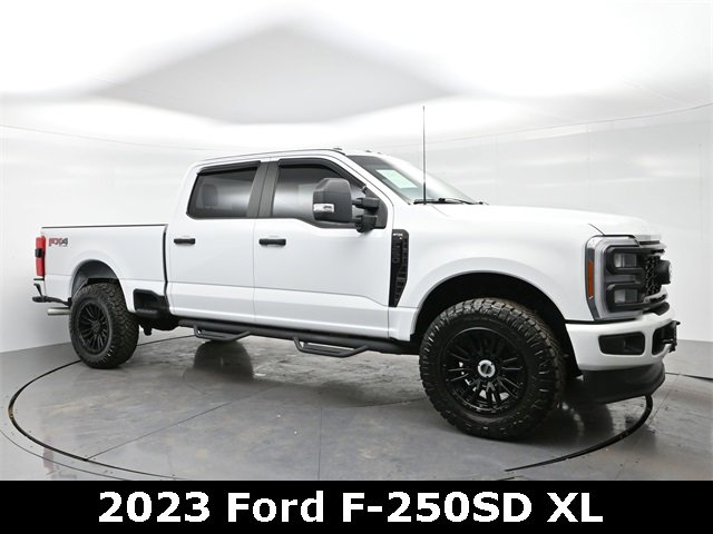 2023 Ford F-250 Super Duty XL's photo