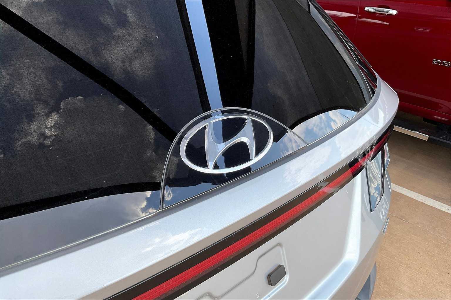 2023 Hyundai Tucson Limited photo 23