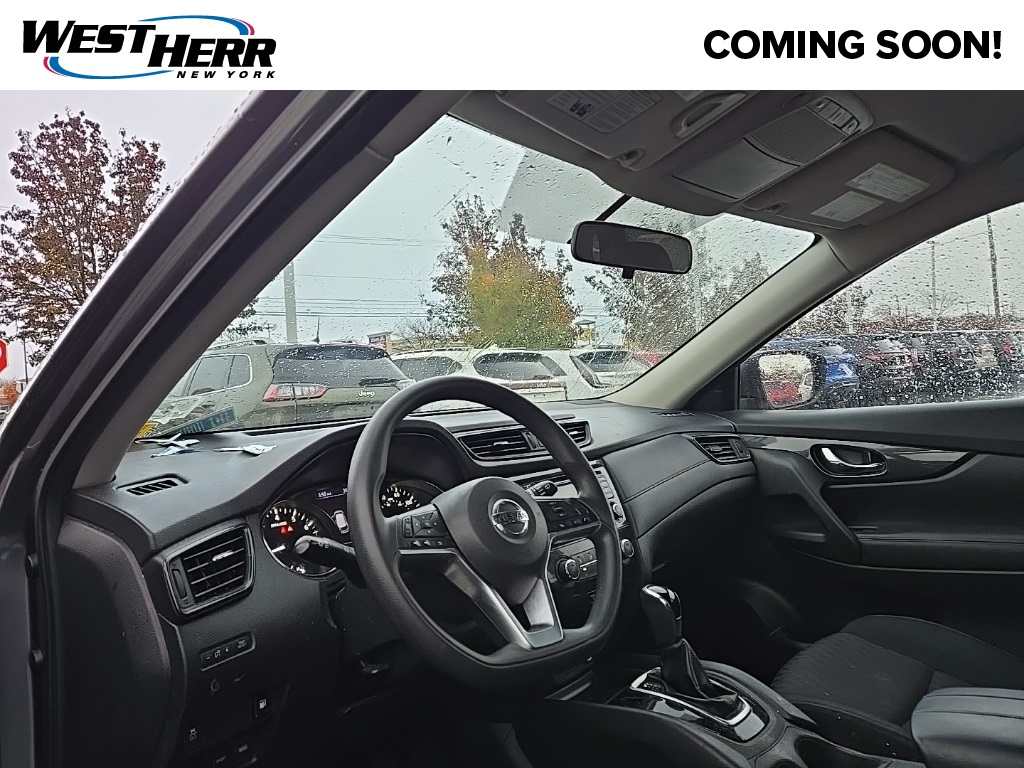 2018 Nissan Rogue S photo 2