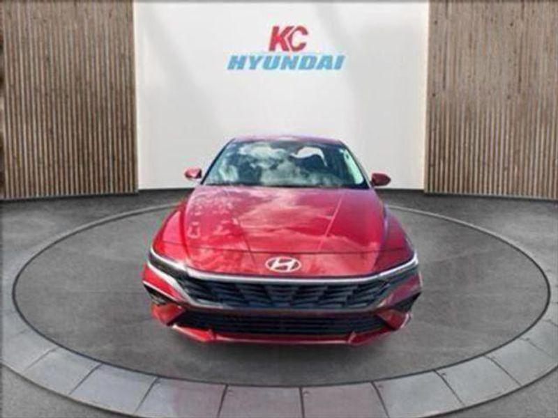 2025 Hyundai Elantra Hybrid Blue photo 2