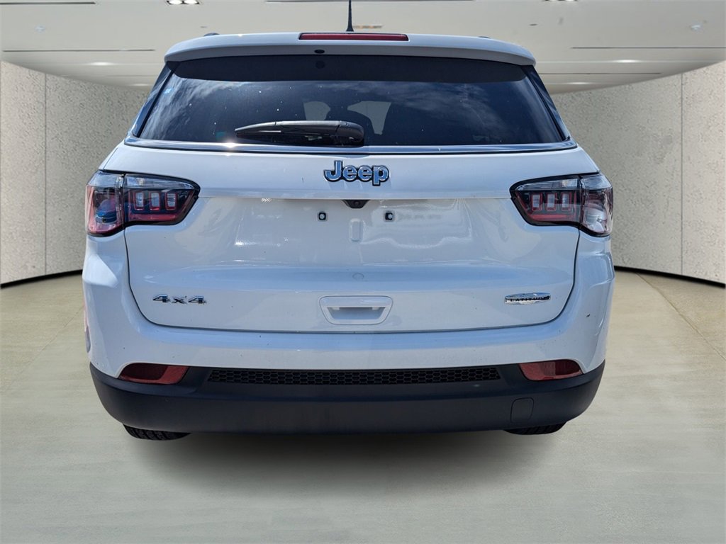 2025 Jeep Compass Latitude photo 5