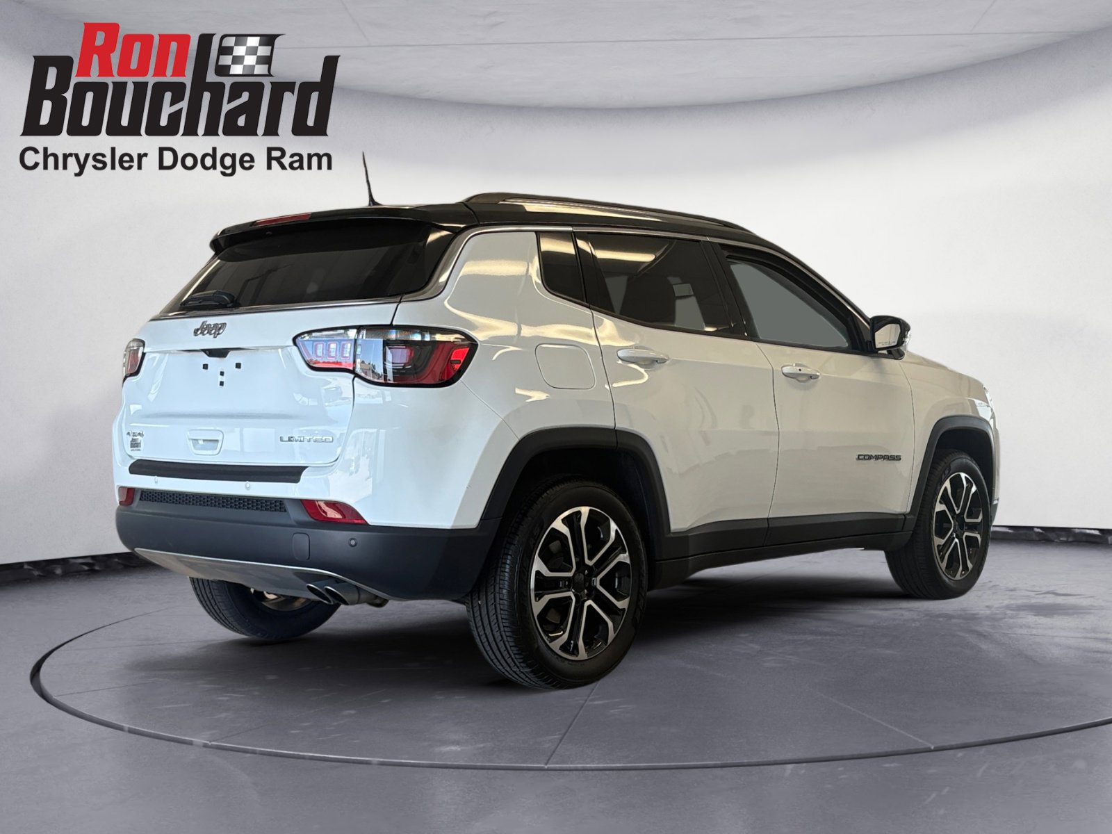 2022 Jeep Compass Limited photo 2