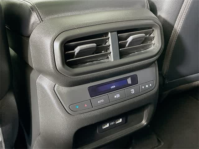2023 Honda Pilot Touring photo 26