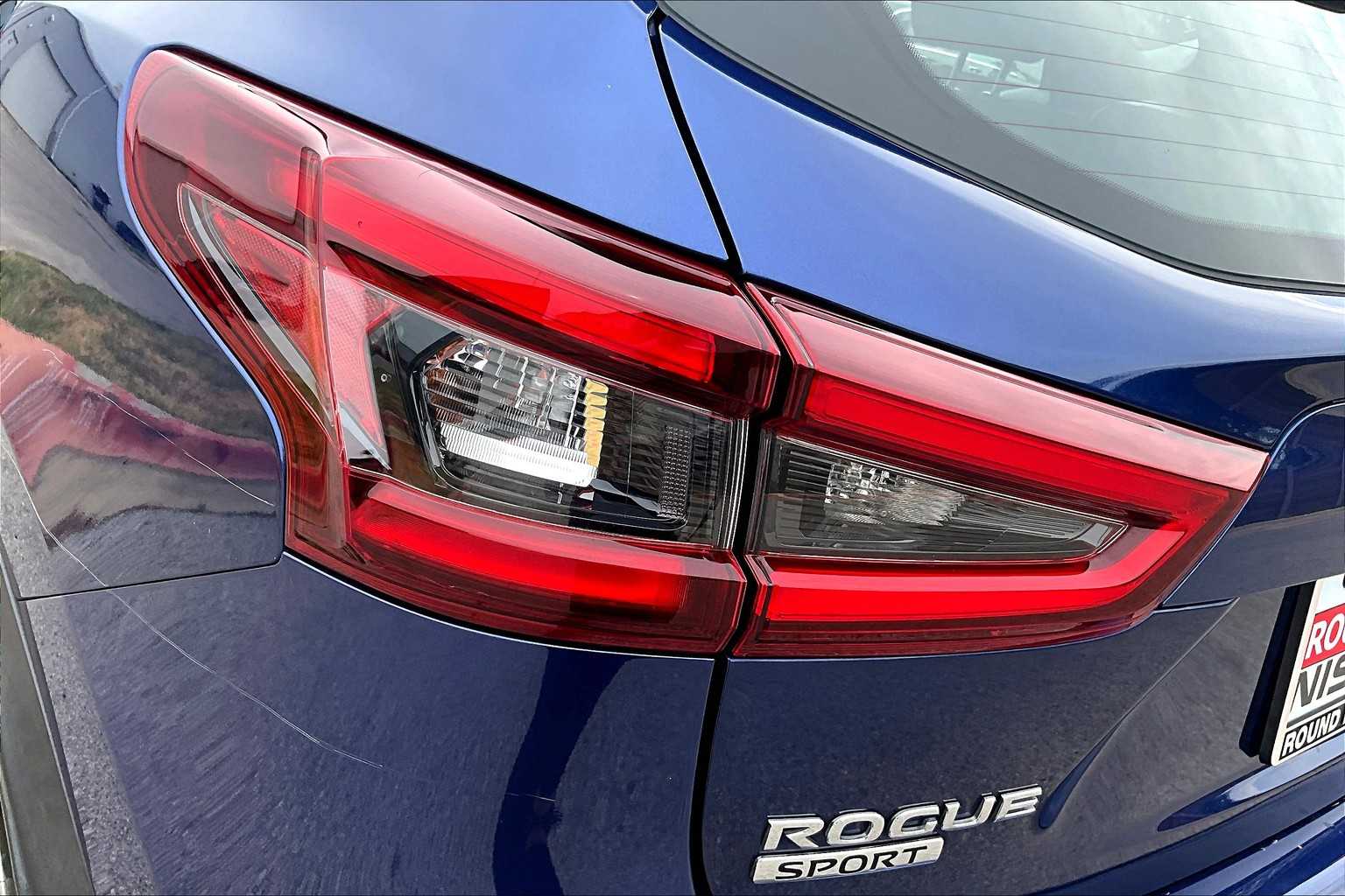 2020 Nissan Rogue Sport S photo 22