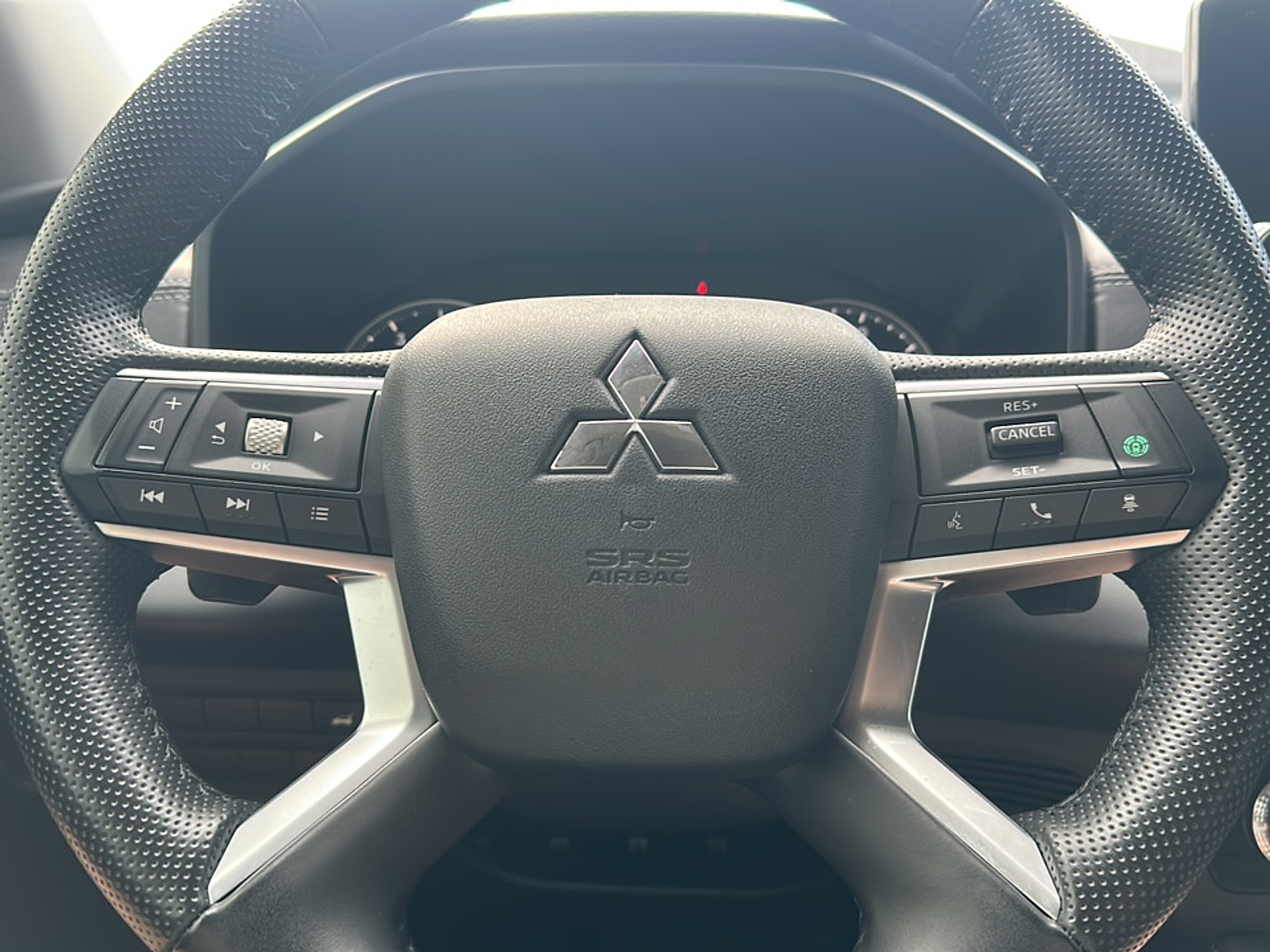 2024 Mitsubishi Outlander SE photo 14