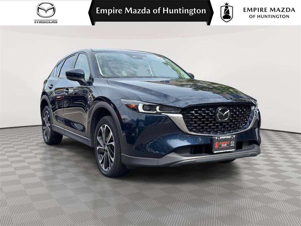 2022 Mazda CX-5 S Premium package