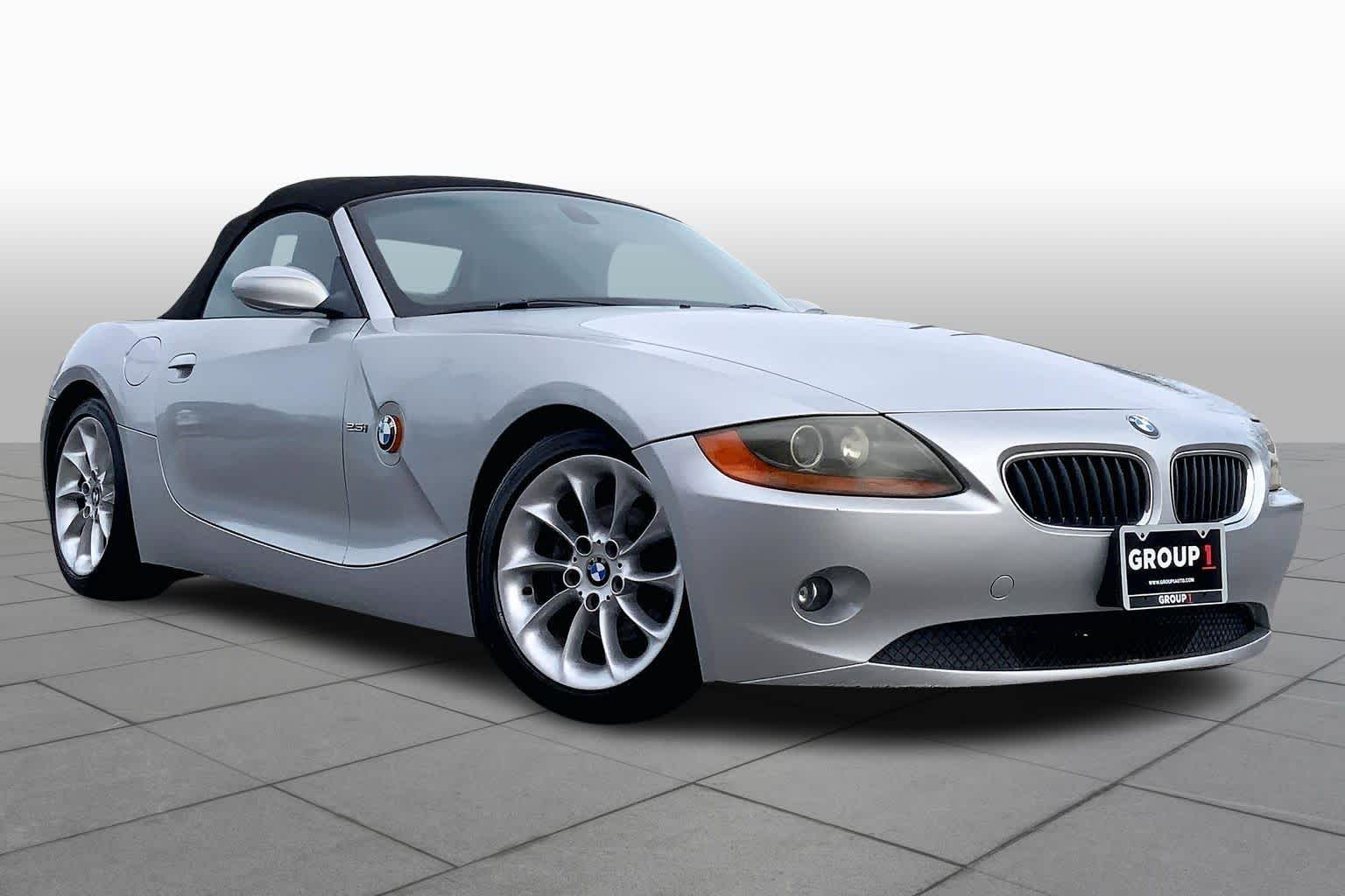 Used 2004 BMW Z4 2.5 with VIN 4USBT33584LS53154 for sale in Sugar Land, TX