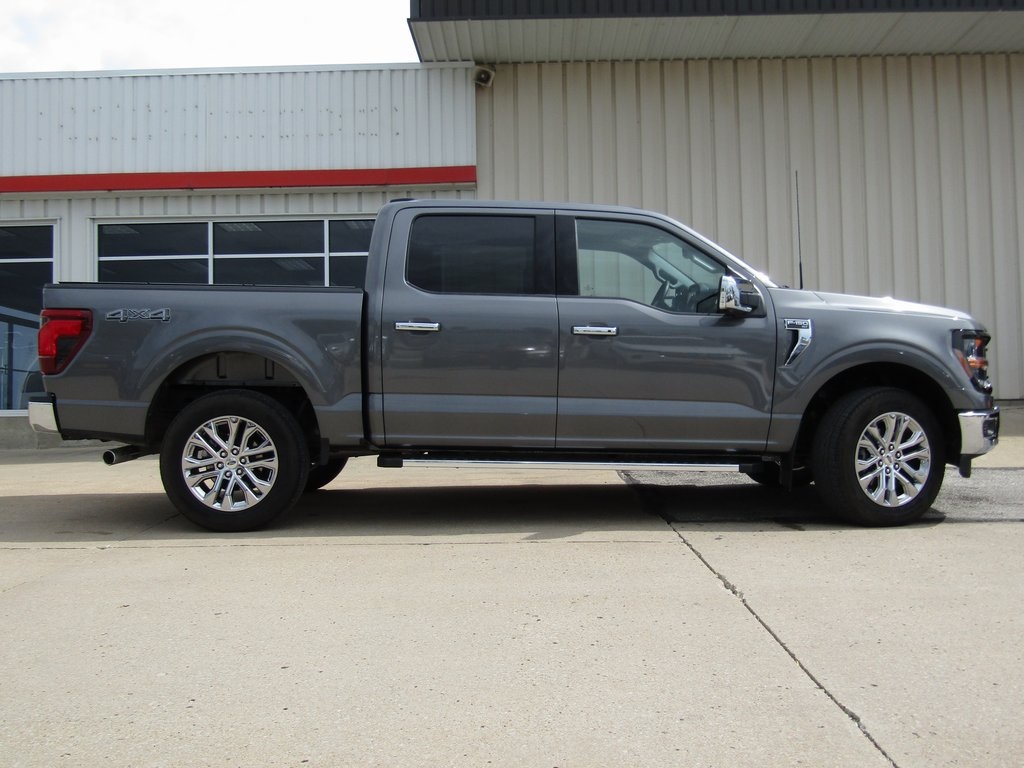 2024 Ford F-150 XLT photo 2