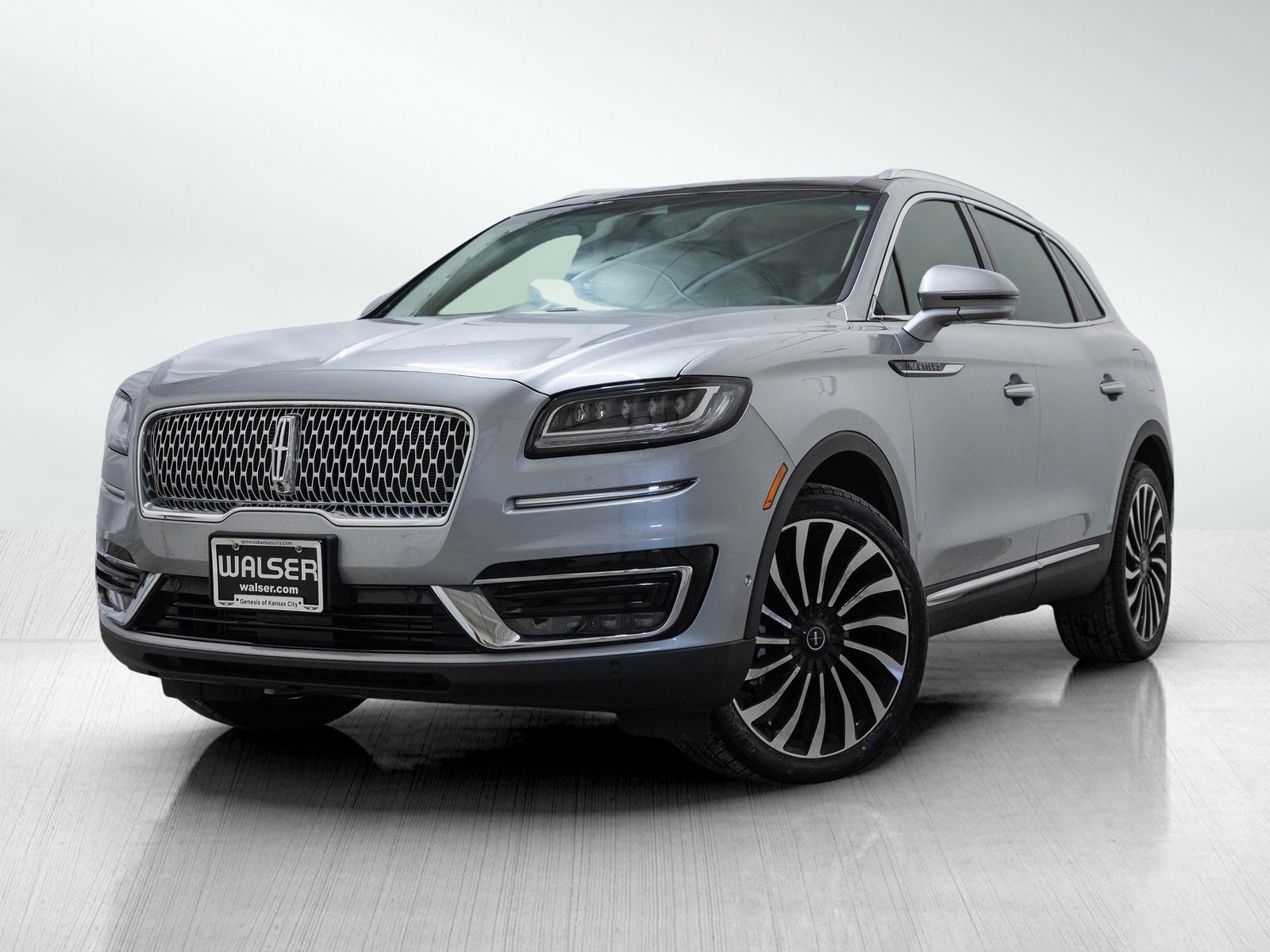 2020 Lincoln Nautilus Black Label's photo