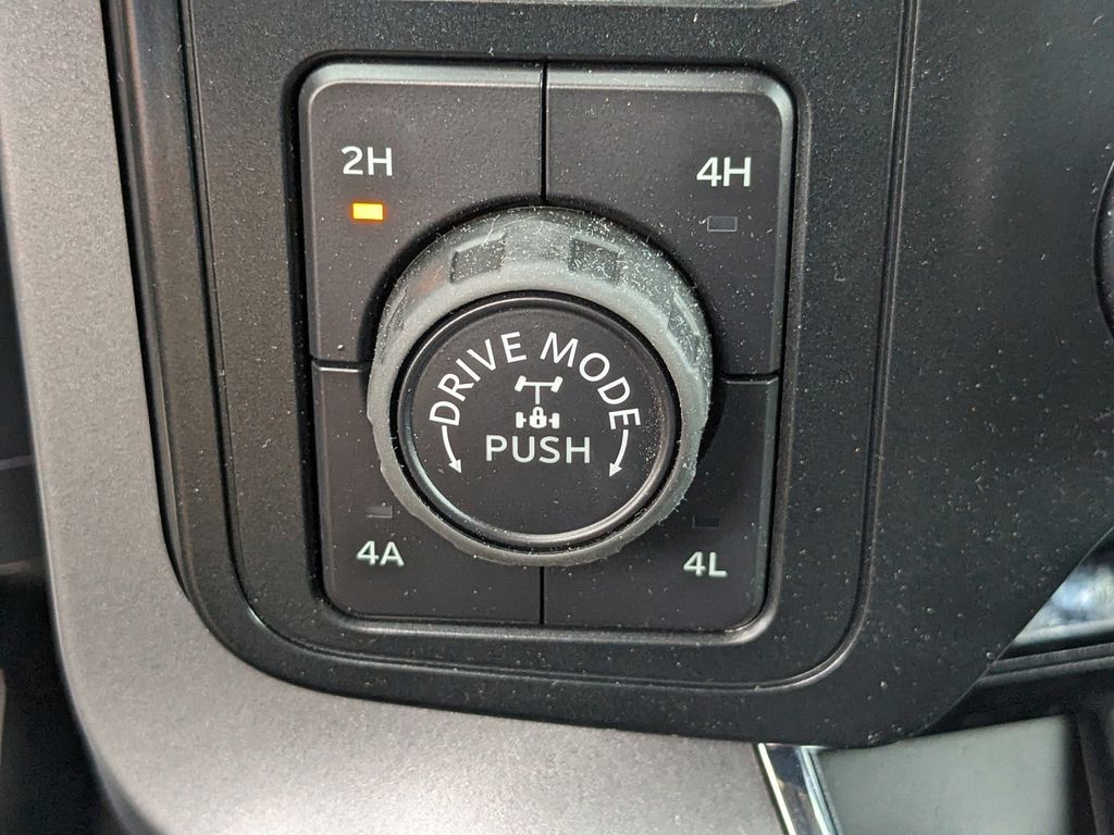 2025 Ford F-150 Lariat photo 23