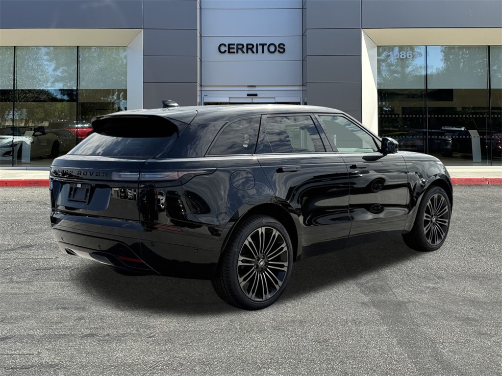 2026 Land Rover Range Rover Velar SE photo 4