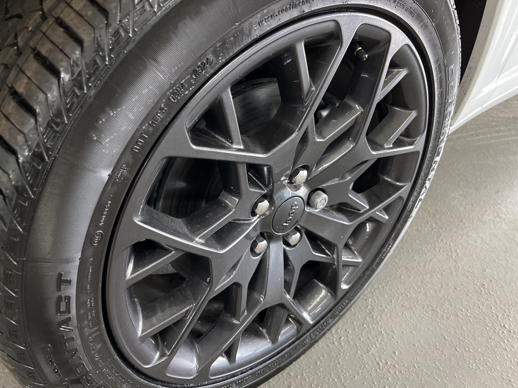 2025 Jeep Grand Cherokee L Summit Reserve photo 3