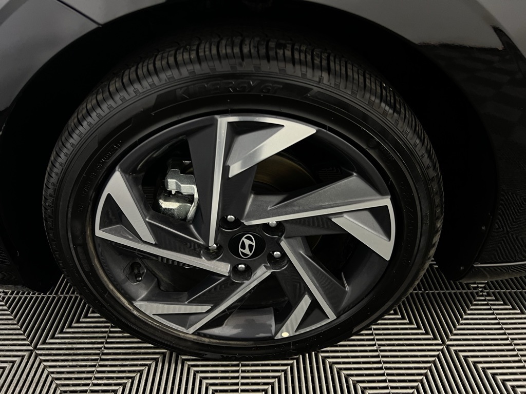 2024 Hyundai Elantra Hybrid Limited photo 8