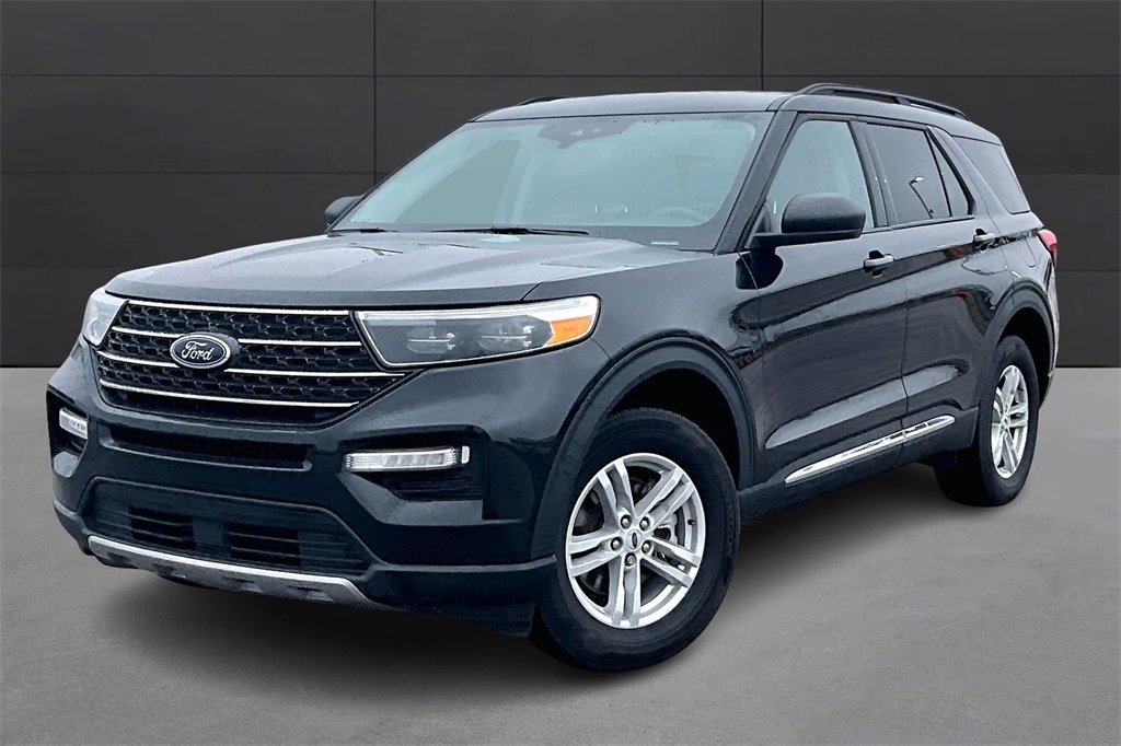2023 Ford Explorer XLT's photo