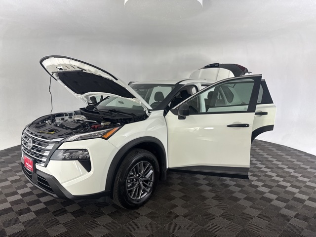 2026 Nissan Rogue S photo 11