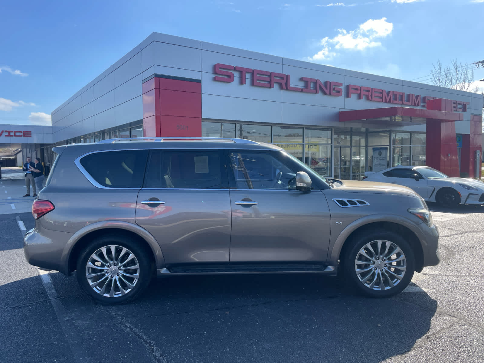 2016 INFINITI QX80 Base