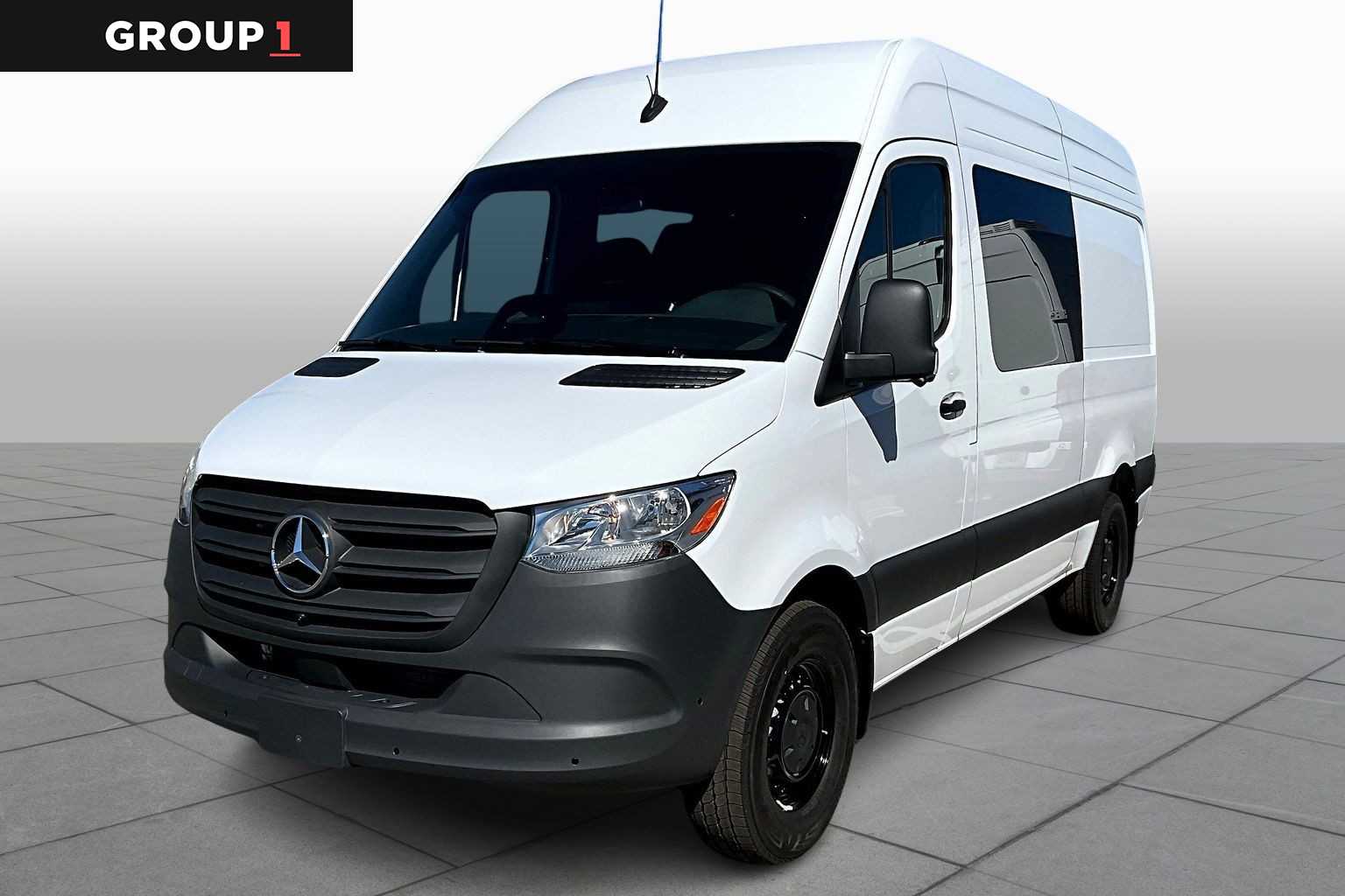2026 Mercedes-Benz Sprinter Cargo Van Base's photo