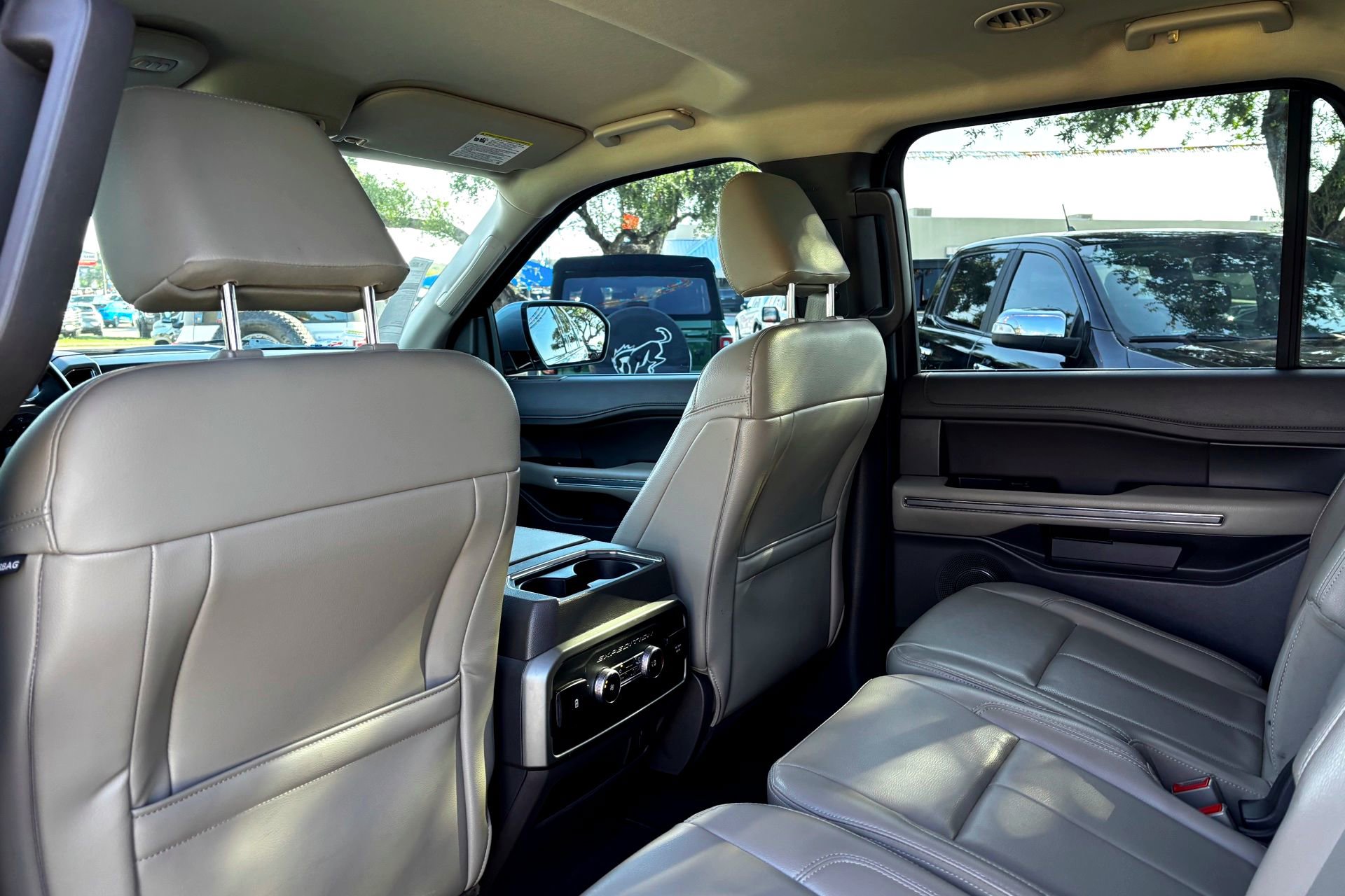 2021 Ford Expedition MAX XLT photo 21
