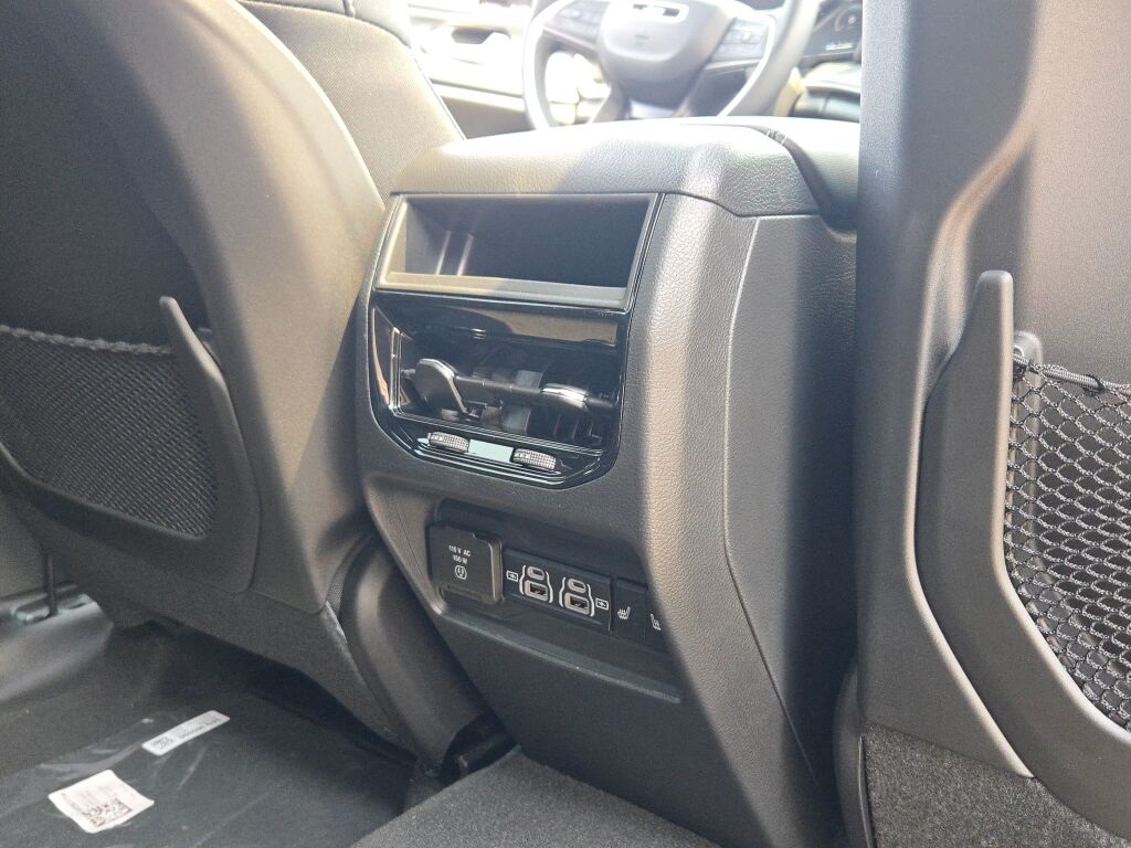 2025 Jeep Grand Cherokee Limited photo 10