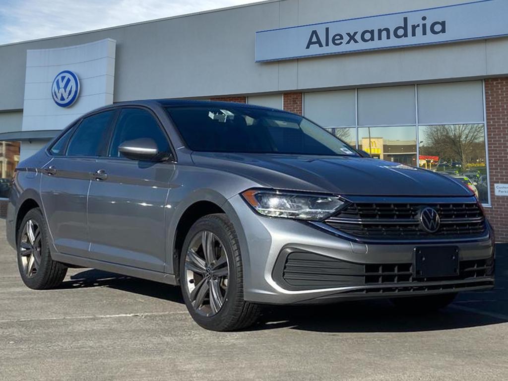 2024 Volkswagen Jetta SE's photo