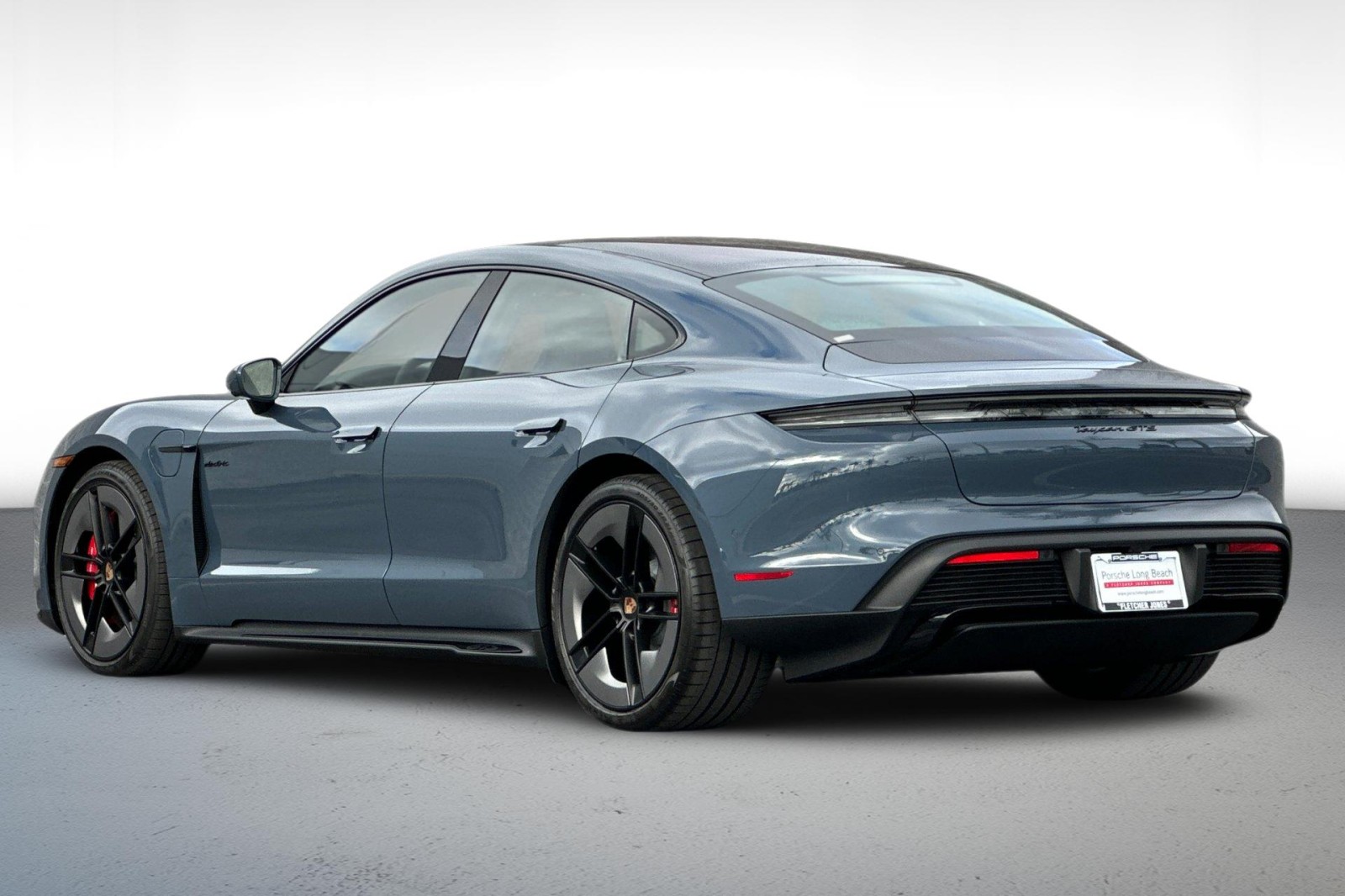 2026 Porsche Taycan GTS photo 3