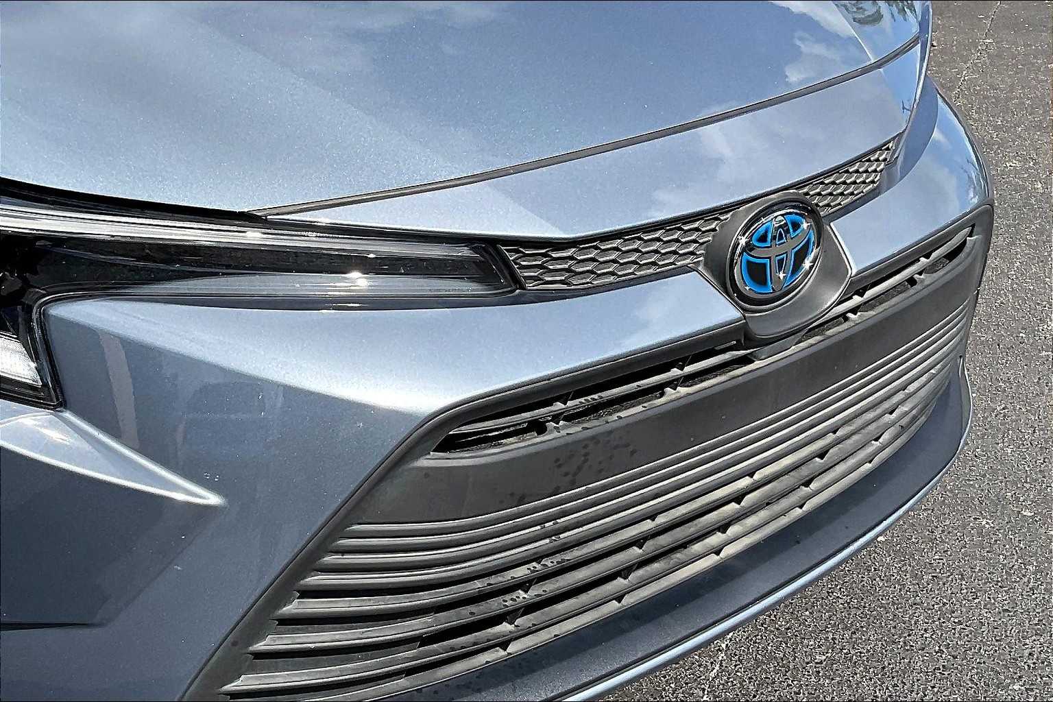2023 Toyota Corolla Hybrid LE photo 28
