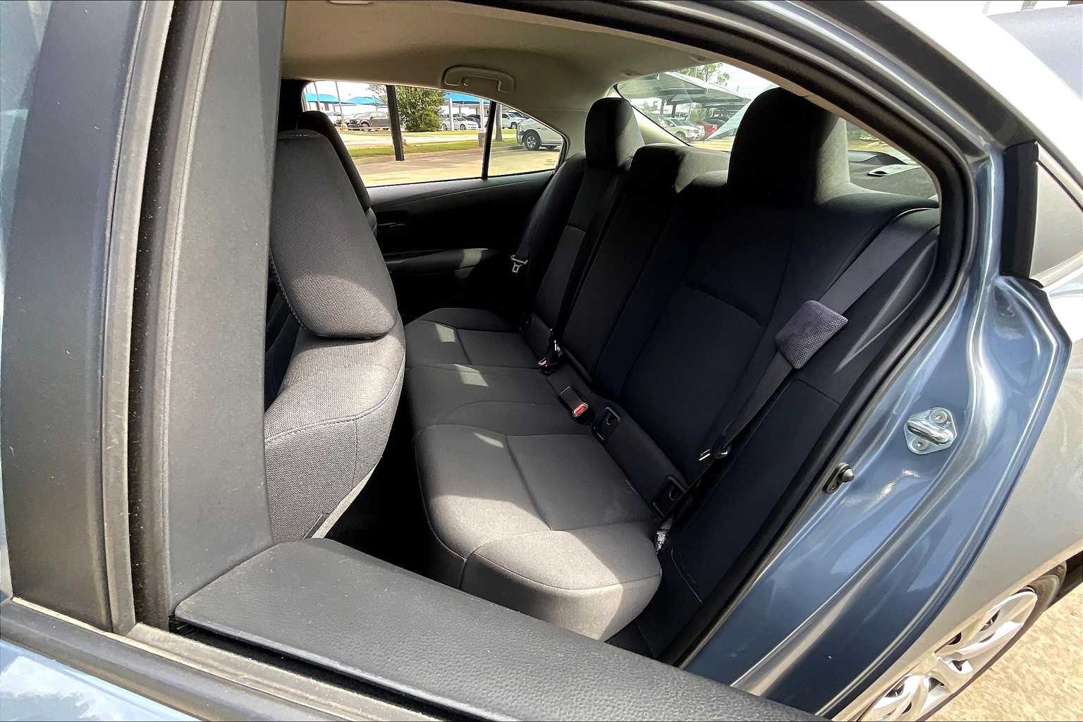 2024 Toyota Corolla LE photo 19