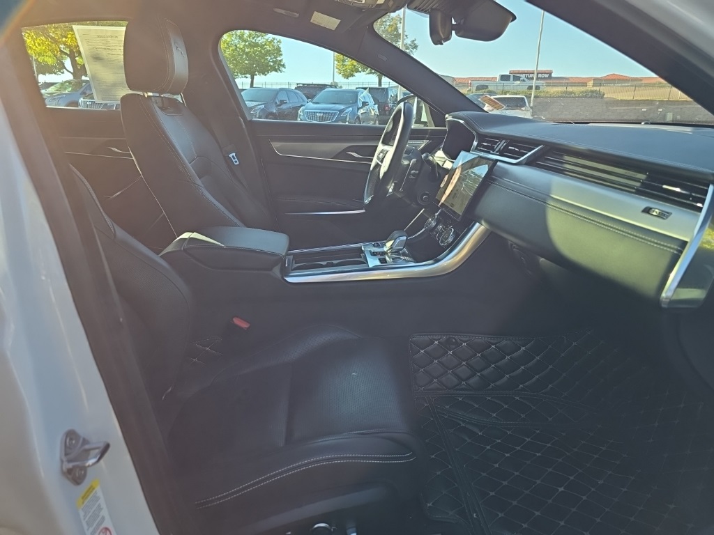 2021 Jaguar XF R-Dynamic SE photo 21