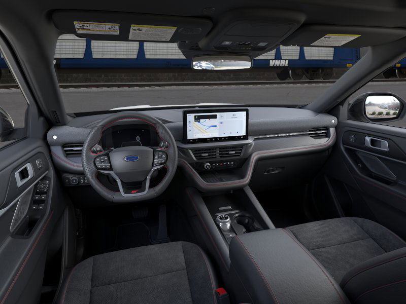 2025 Ford Explorer ST photo 8