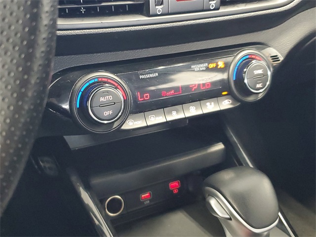 2023 Kia Forte GT-Line photo 19
