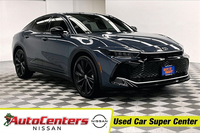 2025 Toyota Crown Nightshade's photo