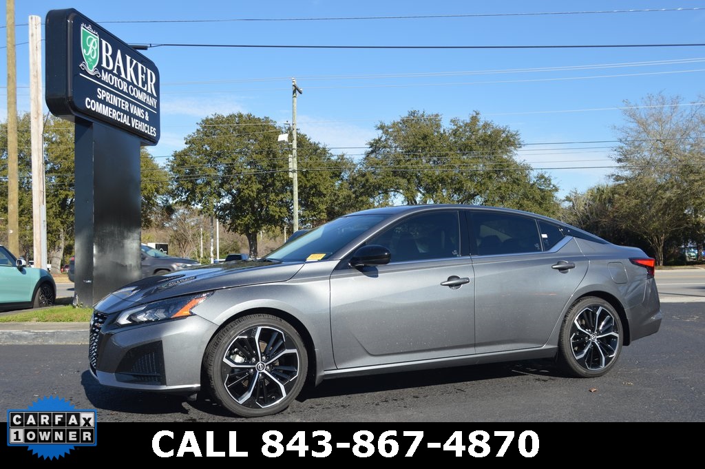 2024 Nissan Altima SR's photo