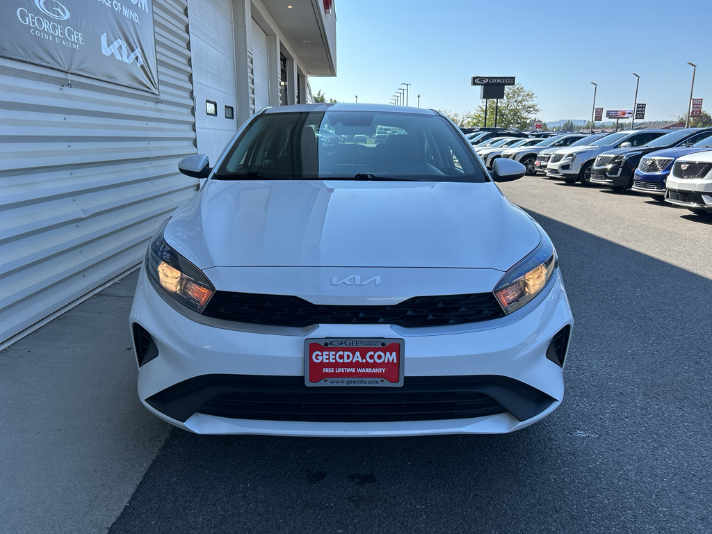 2024 Kia Forte LXS photo 2