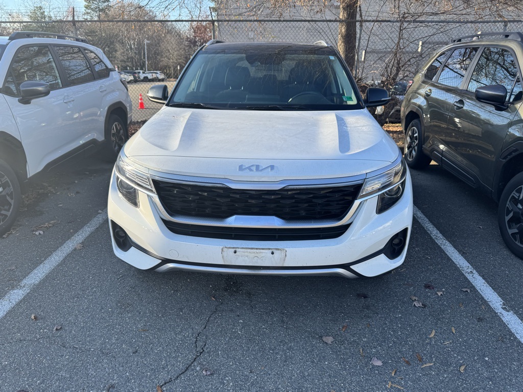 2023 Kia Seltos S Nightfall Edition photo 2