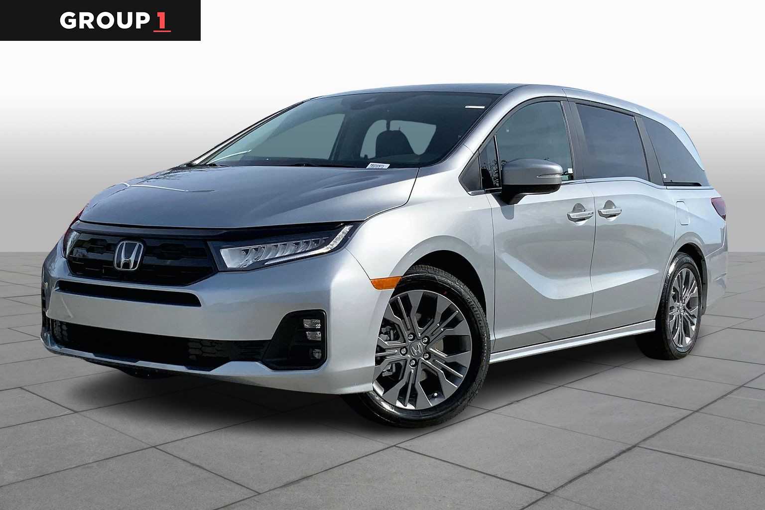 2026 Honda Odyssey Touring's photo