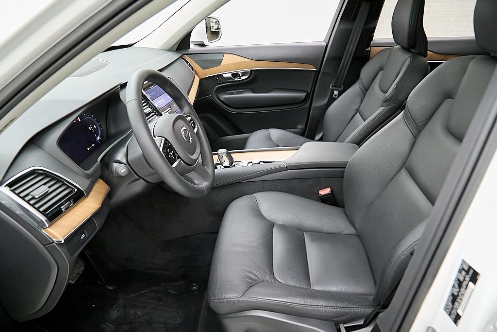 2023 VOLVO XC90 - Image 21