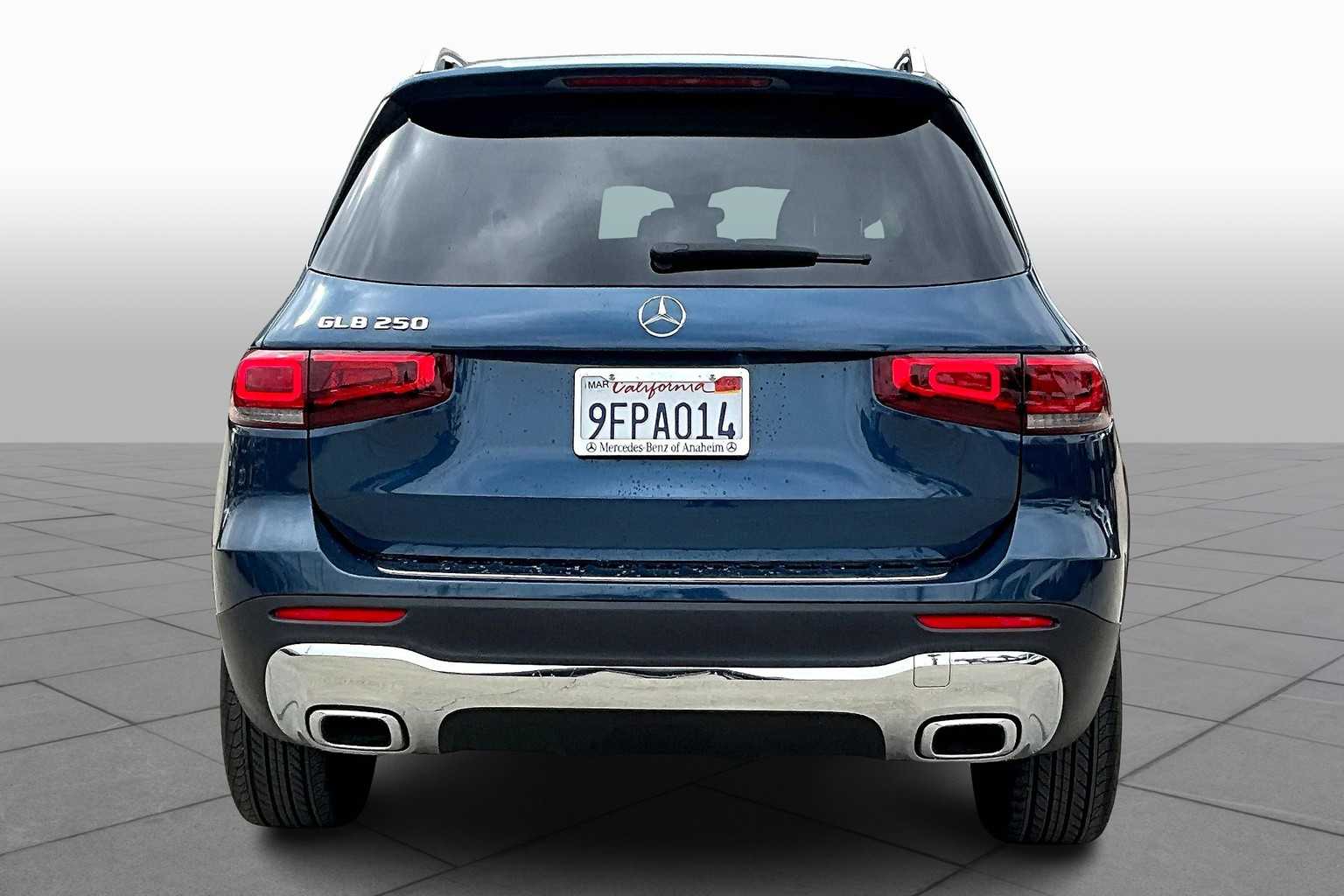 2023 Mercedes Benz GLB 250 photo 4