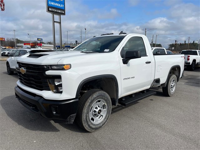 2025 Chevrolet Silverado 2500HD photo 2