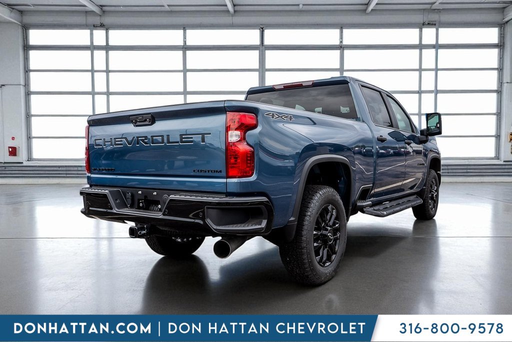 2025 Chevrolet Silverado 2500HD Custom photo 29