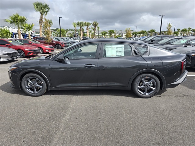 2025 Kia K4 LXS photo 3