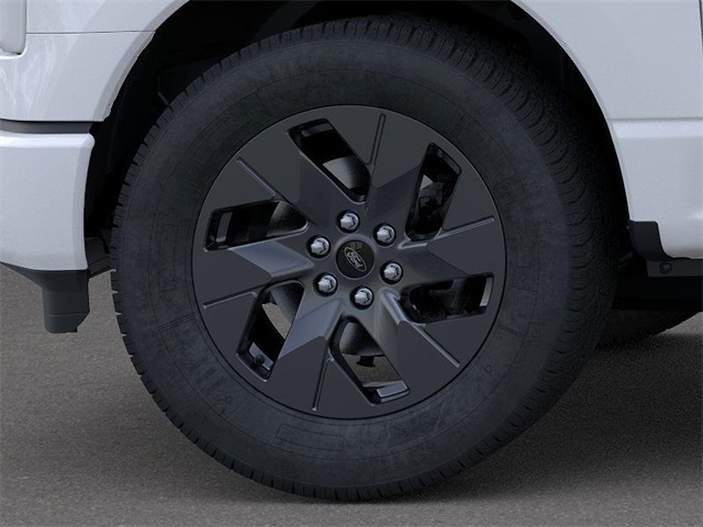 2025 Ford F-150 Lightning photo 19