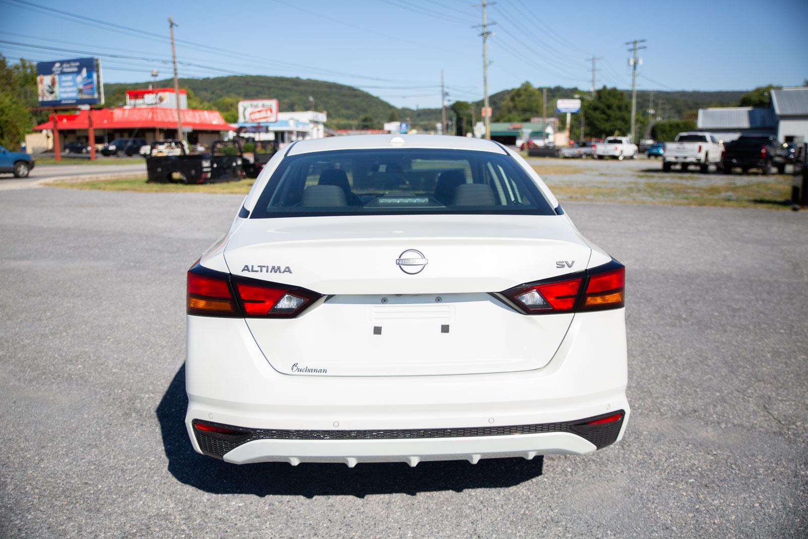 2023 Nissan Altima 2.5 SV photo 4