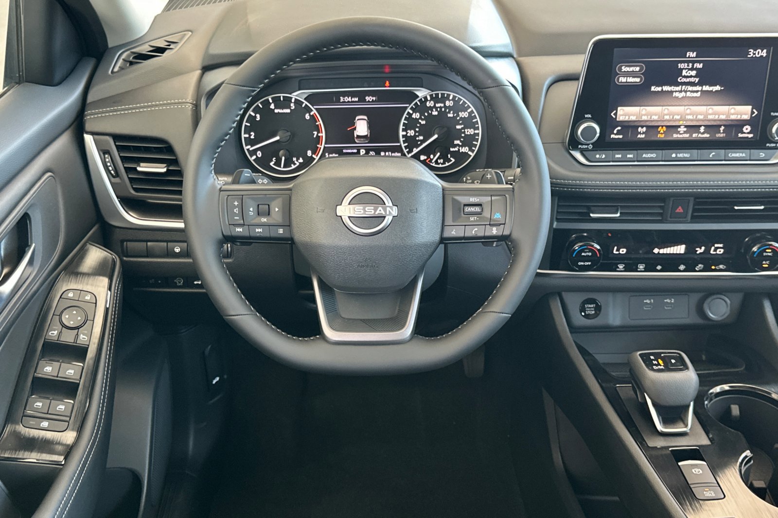 2026 Nissan Rogue SV photo 10