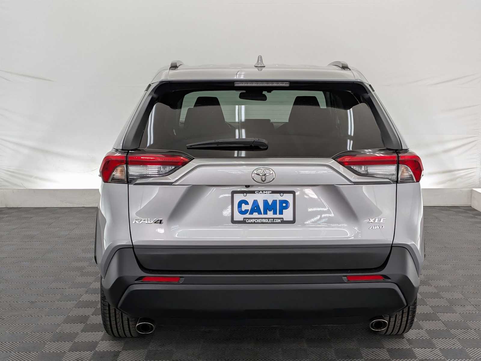 2023 Toyota RAV4 XLE photo 4