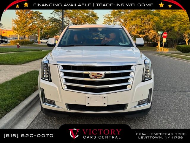 2020 Cadillac Escalade Luxury photo 2