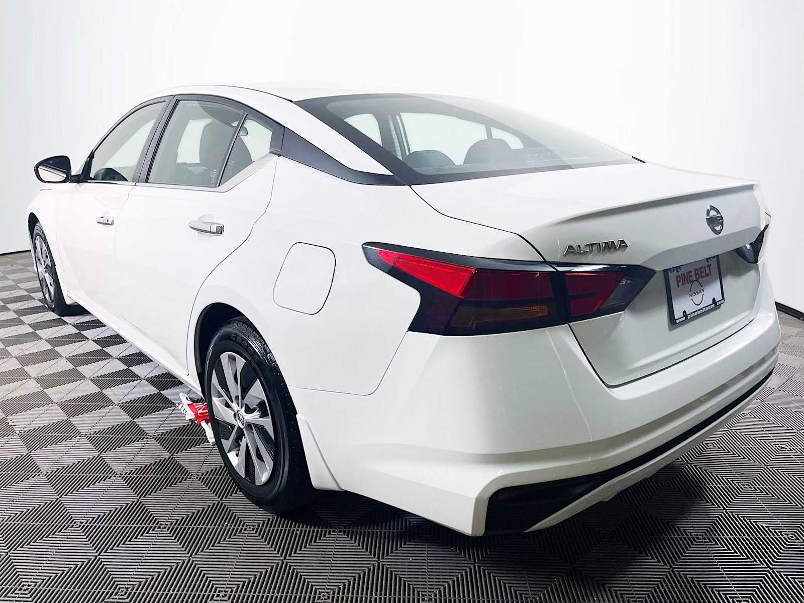 2022 Nissan Altima 2.5 S photo 5