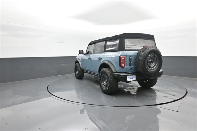 2021 Ford Bronco Badlands photo 2